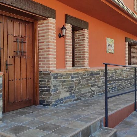 Navatrasierra Casa Rural La Colmena Del Geoparque מראה חיצוני תמונה
