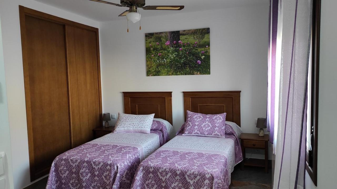 Navatrasierra Casa Rural La Colmena Del Geoparque מראה חיצוני תמונה