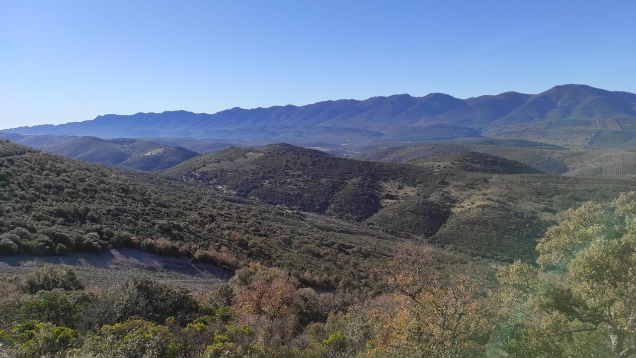 Navatrasierra Casa Rural La Colmena Del Geoparque מראה חיצוני תמונה